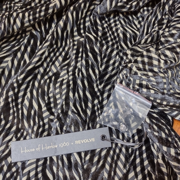 House of Harlow 1960 x Revolve Gilda Top in Zebra - Picture 6 of 6